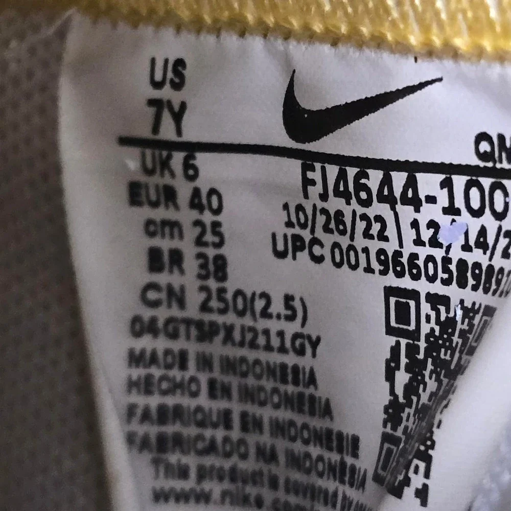 Nike-(GS) Nike Blazer Mid '77 'Easter'Kid's size 7y